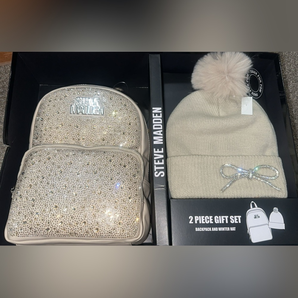 Steve Madden Rhinestone Backpack (Gift Set)